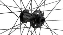 ZIPP 3ZERO MOTO ZM2 Carbon Disc 6-Loch Boost 27,5" Laufradsatz 10 ZIPP 3ZERO MOTO ZM2 Carbon Disc 6-Loch Boost 27,5" Laufradsatz -Bicicleta Verkäufe 2024 384510