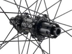 Tune Schwarzbrenner 20 Skyline Disc Center Lock Carbon 28" Laufrad 6 Tune Schwarzbrenner 20 Skyline Disc Center Lock Carbon 28" Laufrad -Bicicleta Verkäufe 2024 461147